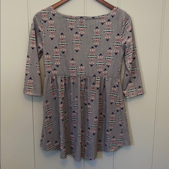 About A Girl Three Quarter Sleeve Dress Size M - Picture 3 of 5